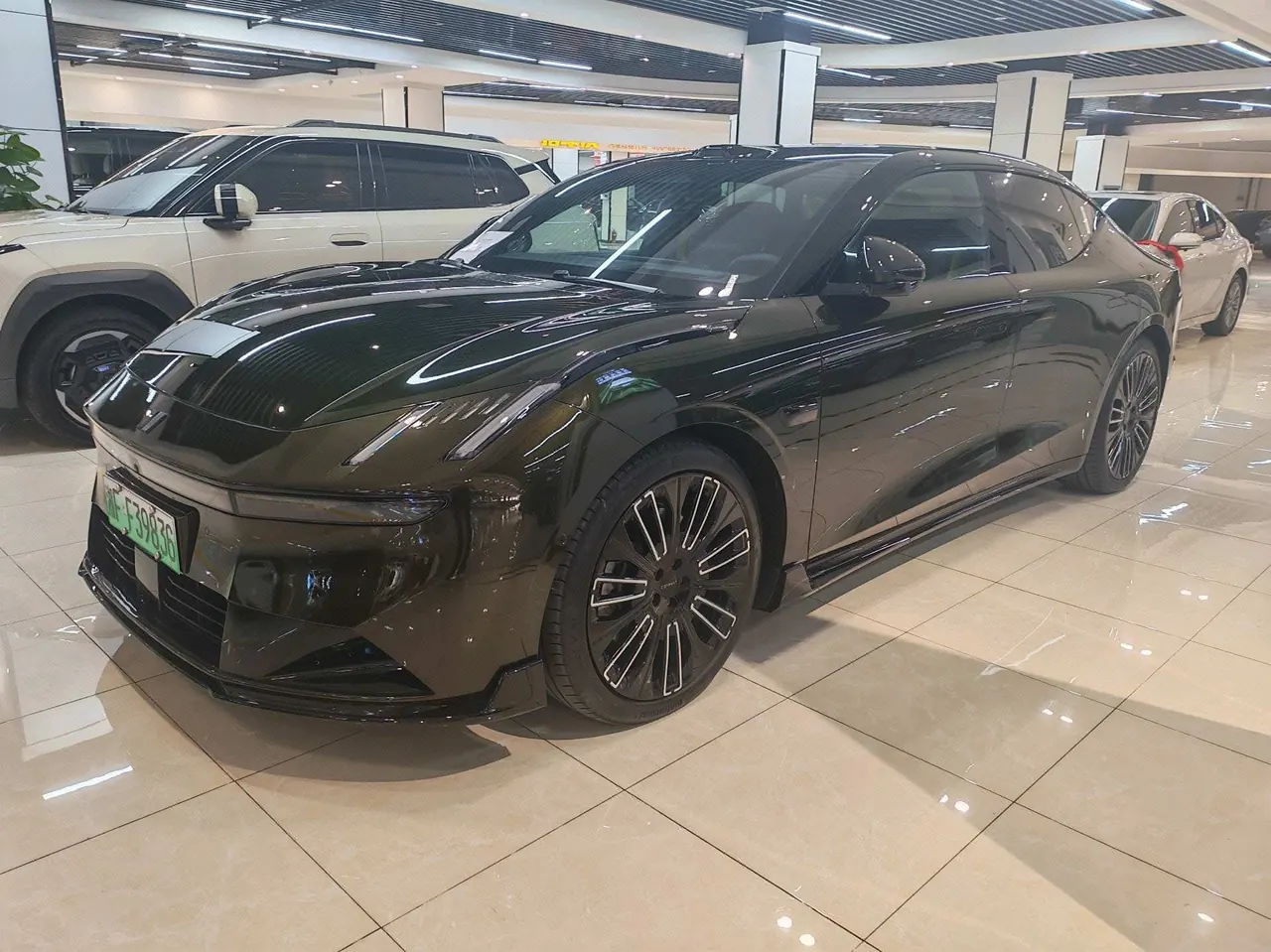 Open image lightbox: LYNK&CO 2025 LYNK&CO 10 EM-P 1.5T 240 four-wheel drive Ultra sports version automatic gear