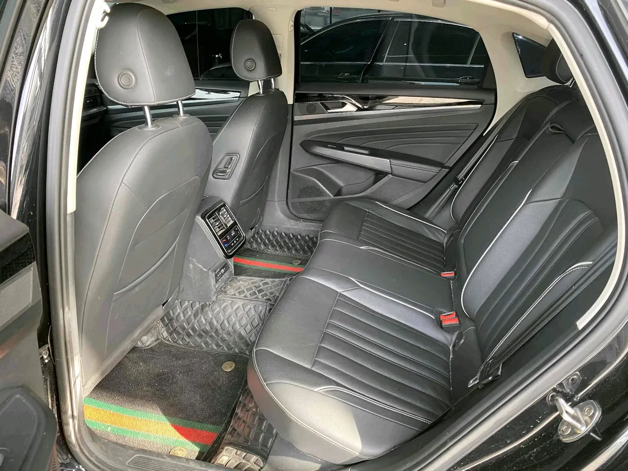 Volkswagen 2023 Passat 2.0TSI 330TSI Star Elite Edition (Modified) Automatic Gear 3