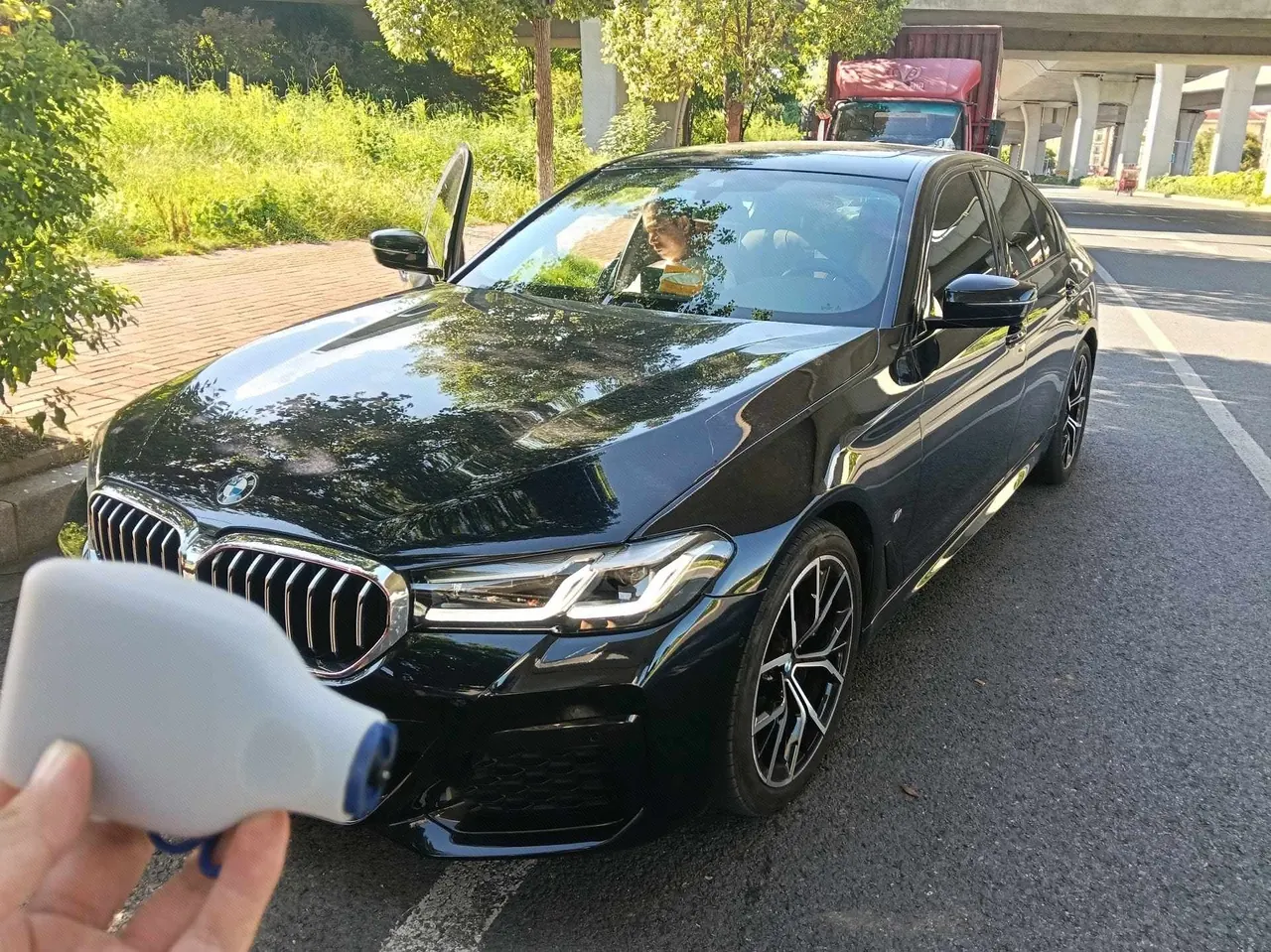 Open image lightbox: BMW 5 Series (Imported) 2022 530i 2.0T M Sports Suit (Modified 2) Automatic Gear