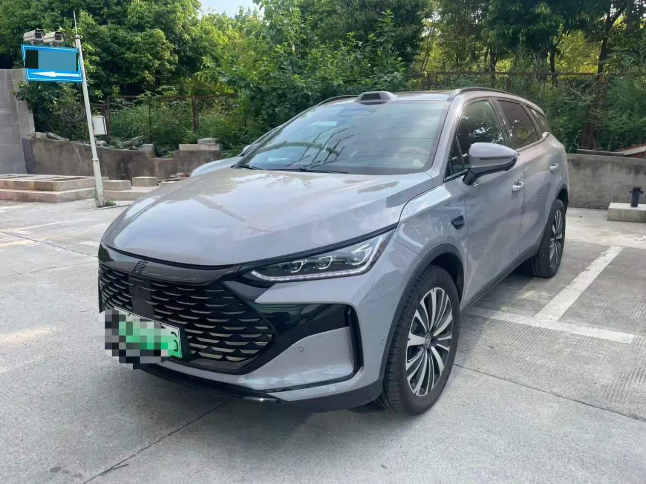 Open image lightbox: BYD Tang New Energy 2025 Tang DM-i 1.5T Stepless Smart Driving Edition 175KM Laser Radar Flagship Automatic Gear
