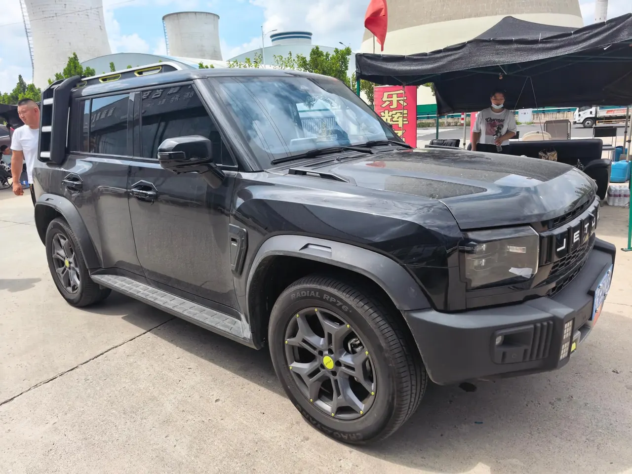 Jetour 2023 Traveler 2.0T Four-Wheel-Drive Cross-Country PRO Automatic 2