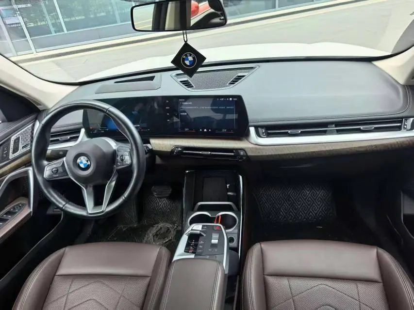 BMW 2024 X1 xDrive25Li 2.0T X design set automatic gear 4
