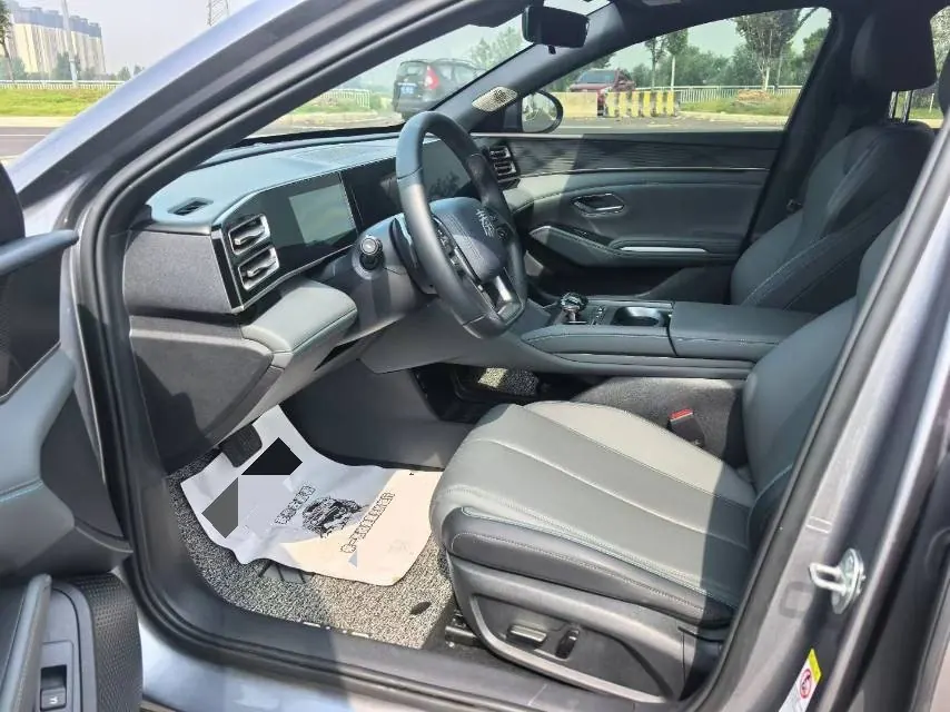 BYD 2025 Qin L DM-i 1.5 stepless smart driving version 120KM leading automatic gear 4