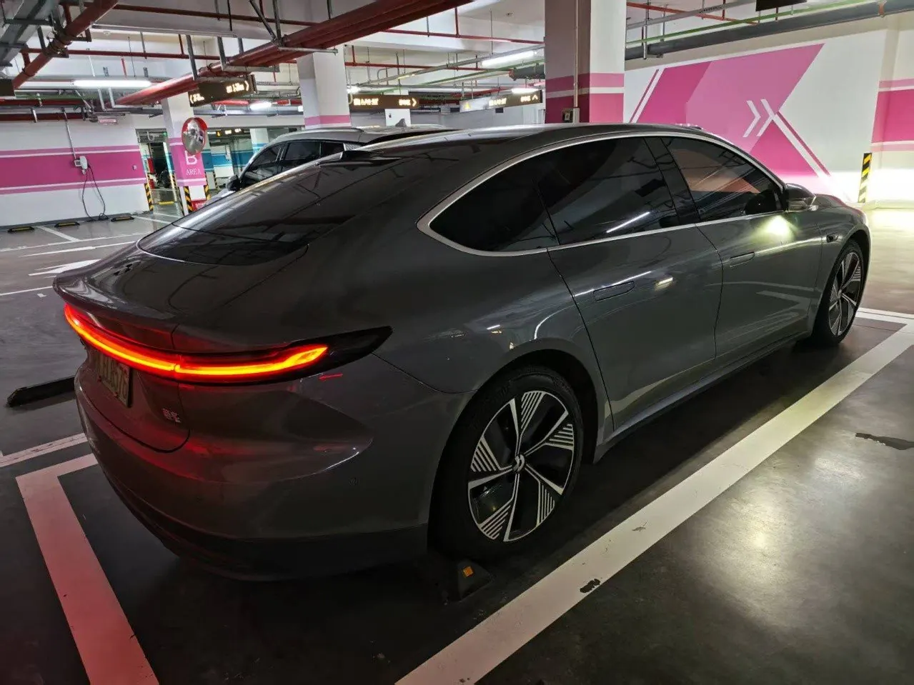 NIO 2024 ET7 75kWh Executive Edition Automatic Gear 7