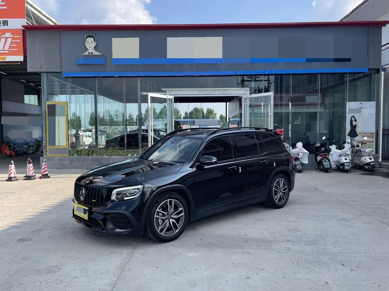 Mercedes Benz GLB AMG (Imported) 2023 GLB 35 AMG 4MATIC 2.0T Automatic - View 1