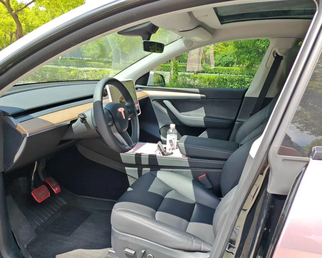 Tesla 2022 Model Y rear-wheel drive version (facelift) automatic gear 4