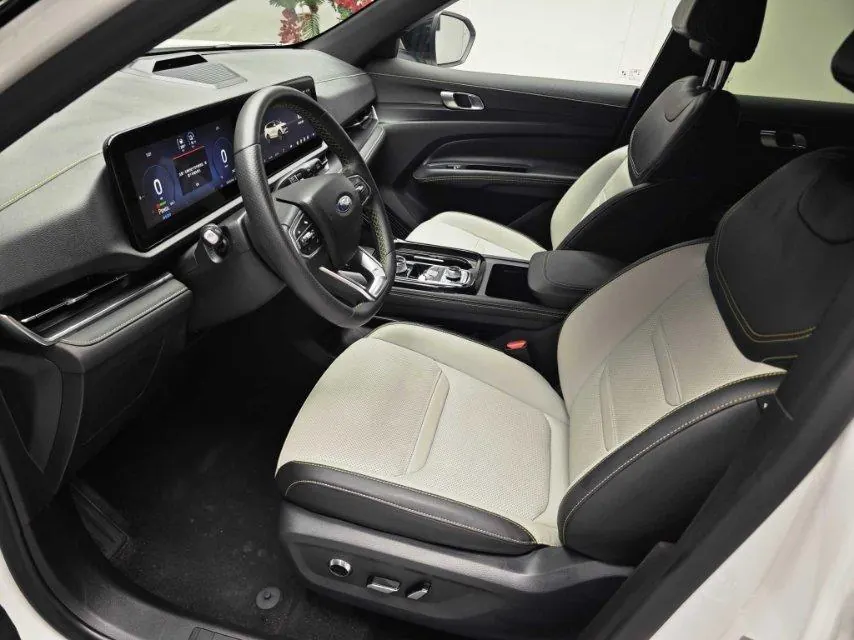 Ford 2025 plug-in 1.5T collar PLUS automatic gear 2
