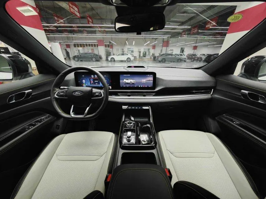 Ford 2025 plug-in 1.5T collar PLUS automatic gear 4
