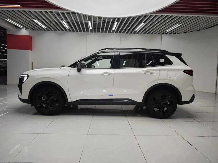 Ford 2025 plug-in 1.5T collar PLUS automatic gear 8