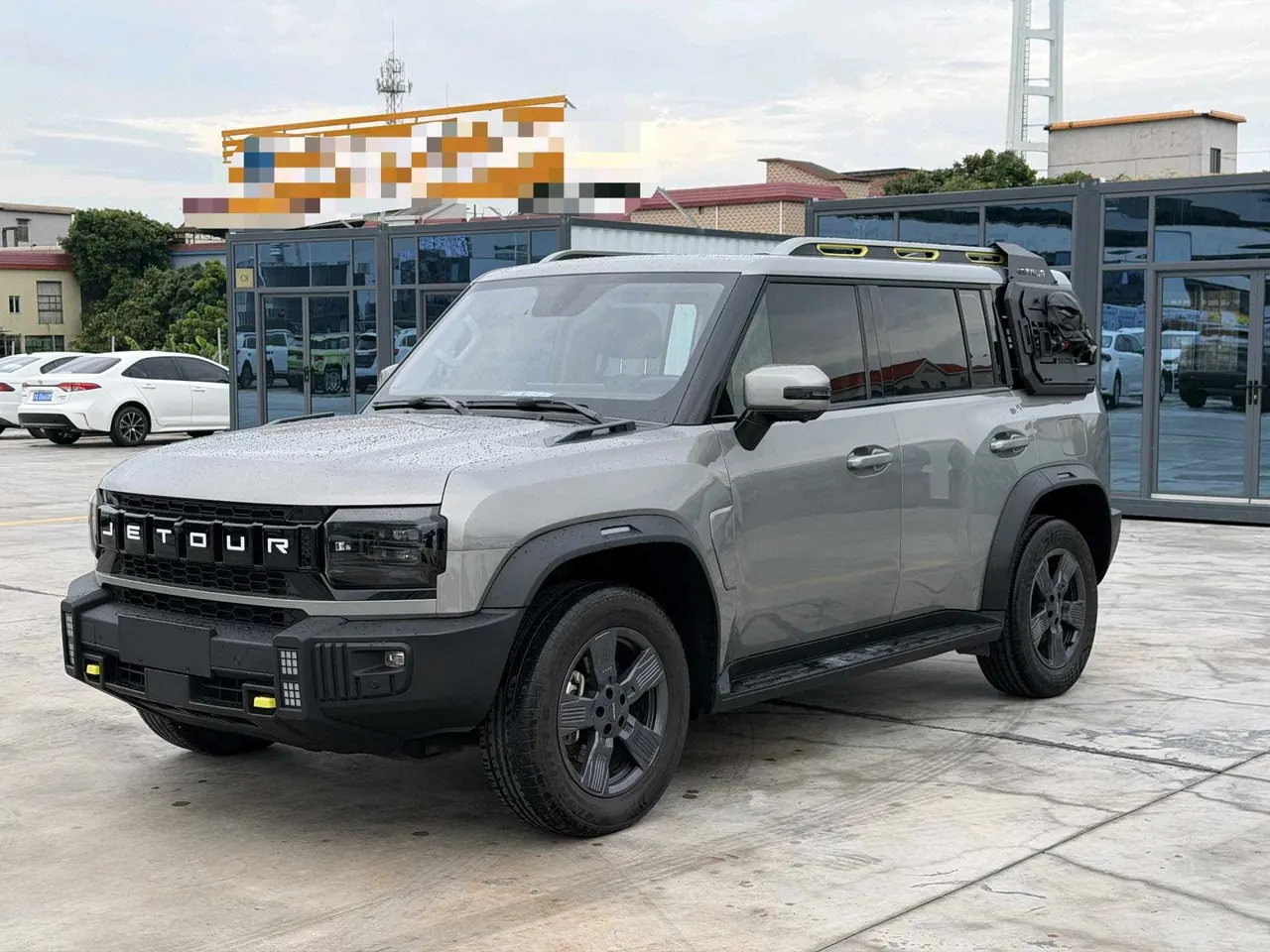 Open image lightbox: Jetour 2023 Travelers 1.5T Two-Drive Discovery PRO Automatic Gear