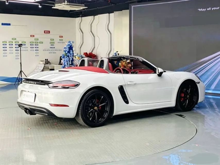 Porsche 718 (Imported) 2022 718 Boxer 2.0T Automatic 5