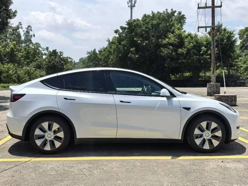 Tesla 2022 Model Y rear-wheel drive version (facelift) automatic gear 5