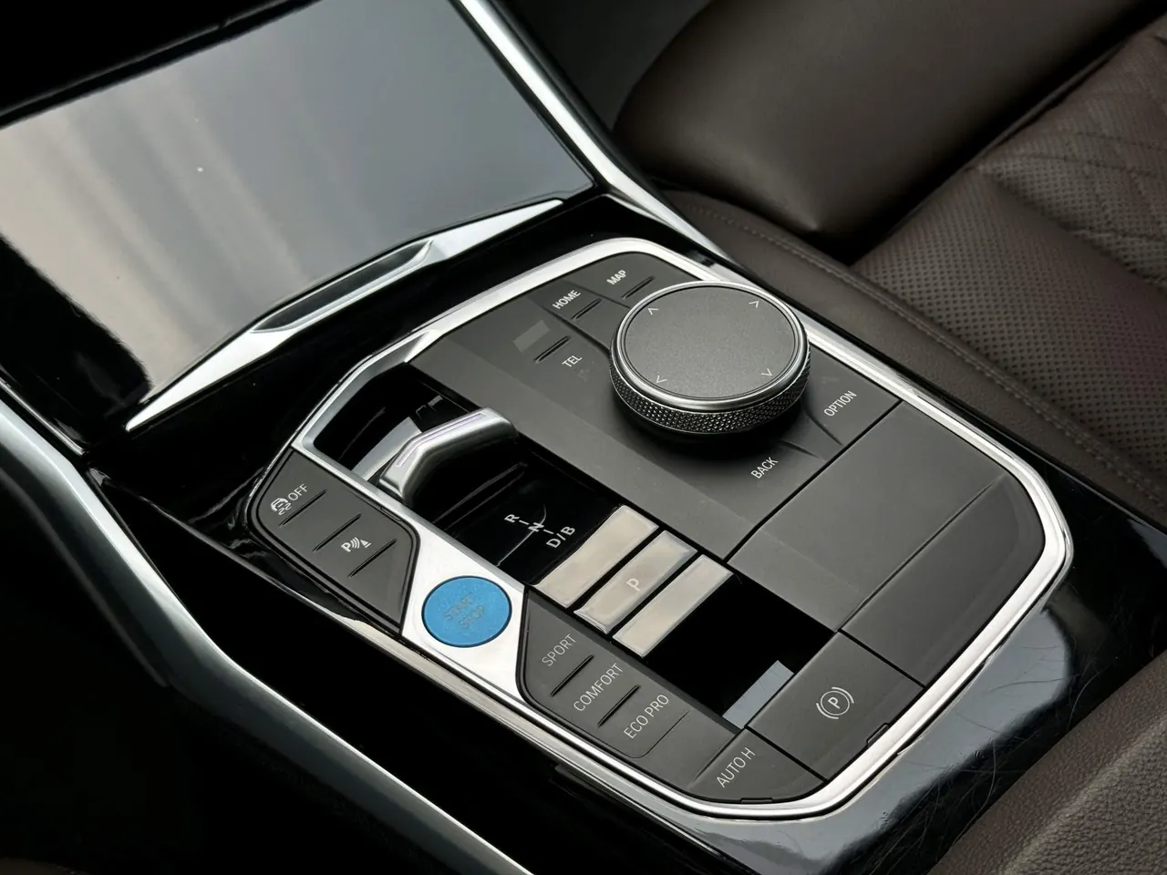 BMW 2024 i3 eDrive 35 L automatic gear 3