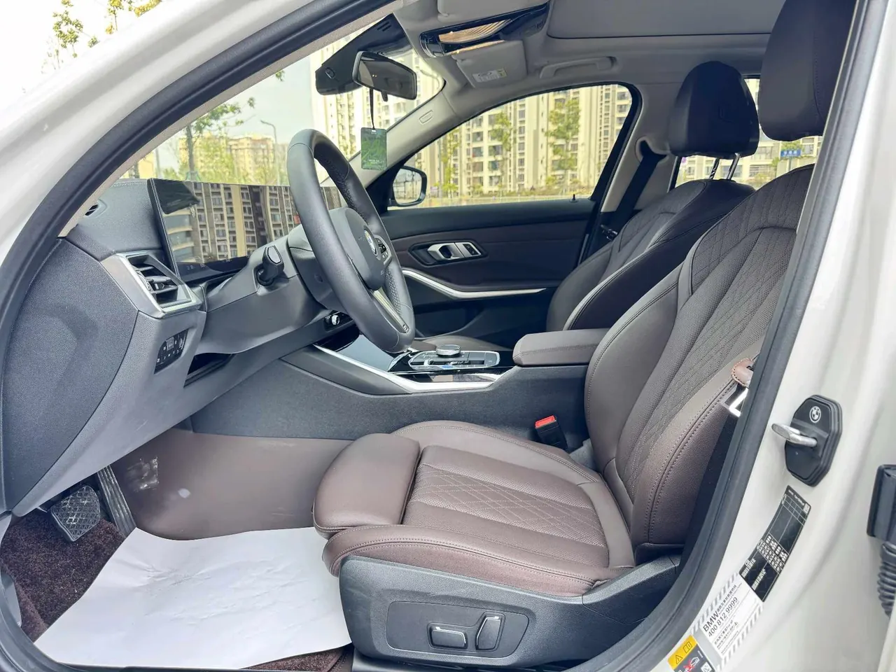 BMW 2024 i3 eDrive 35 L automatic gear 4
