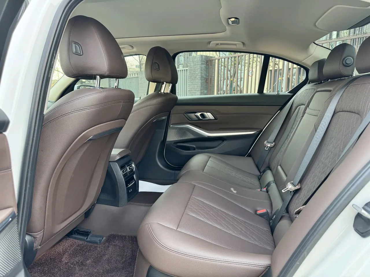 BMW 2024 i3 eDrive 35 L automatic gear 6