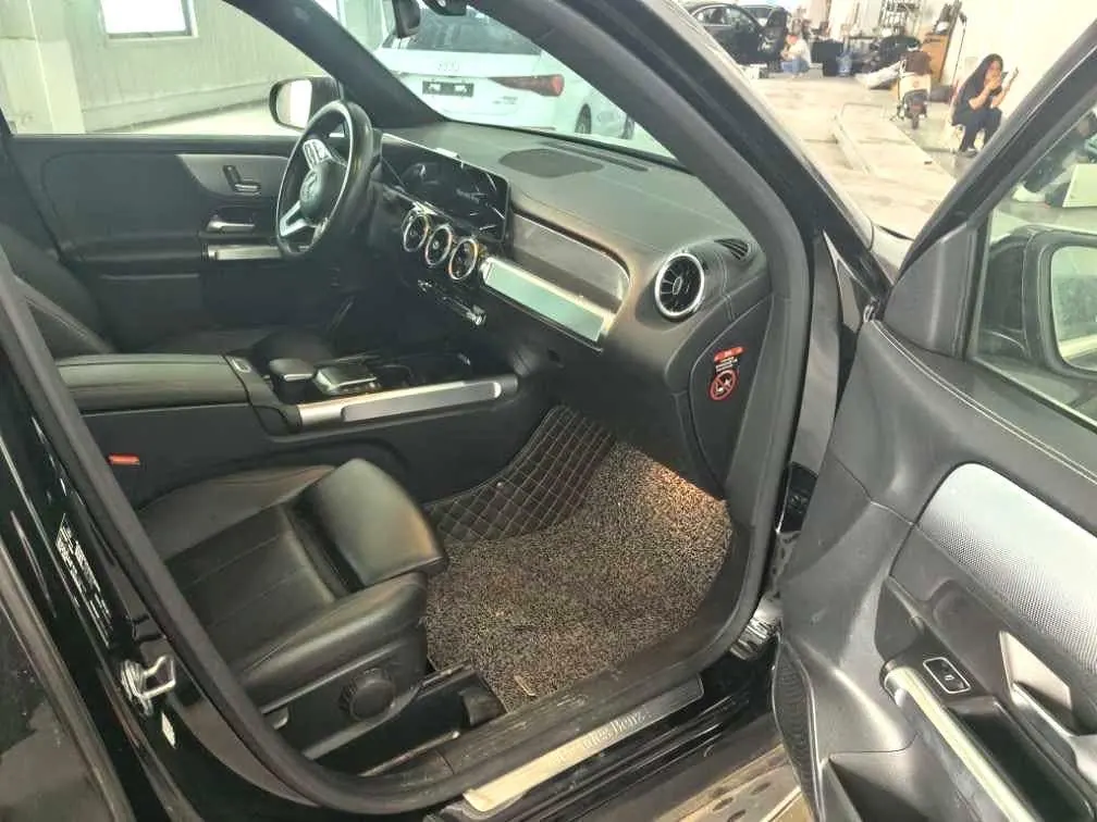 Mercedes Benz 2020 GLB 180 1.3T Dynamic Automatic 4