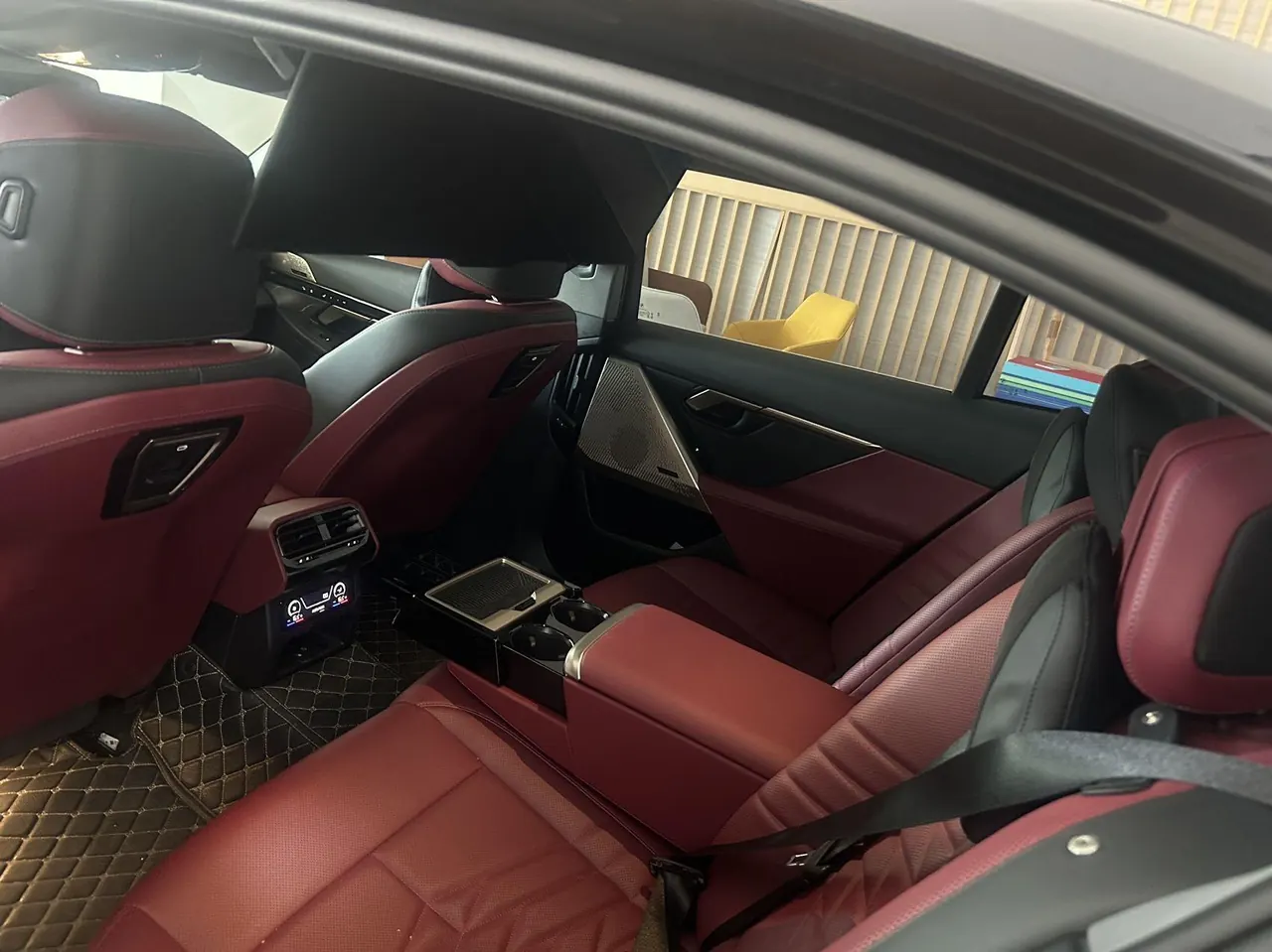 BMW 2024 i5 eDrive 35L Exclusive M Sports Suit Automatic Gear 4