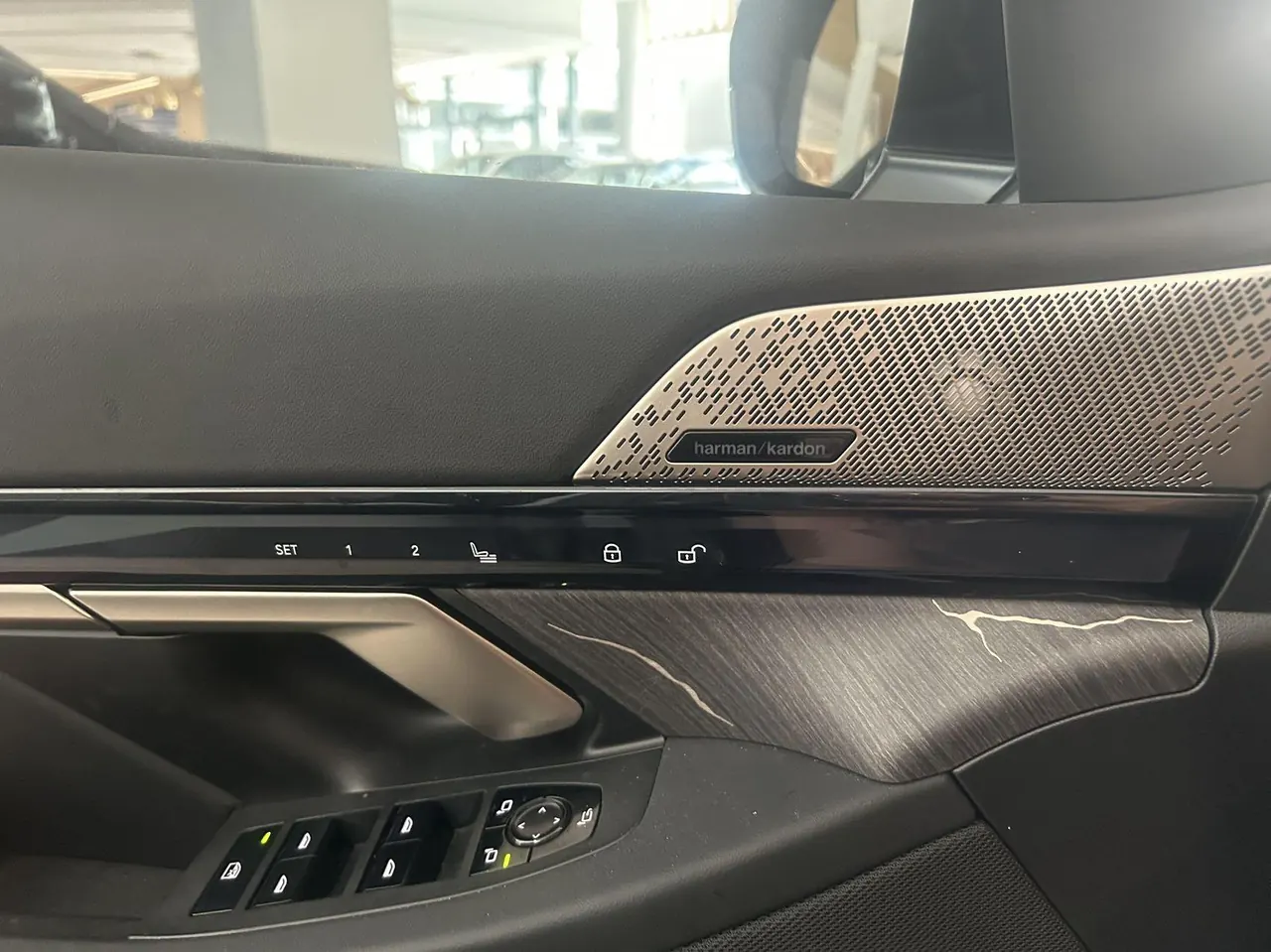 BMW 2024 i5 eDrive 35L Exclusive M Sports Suit Automatic Gear 6