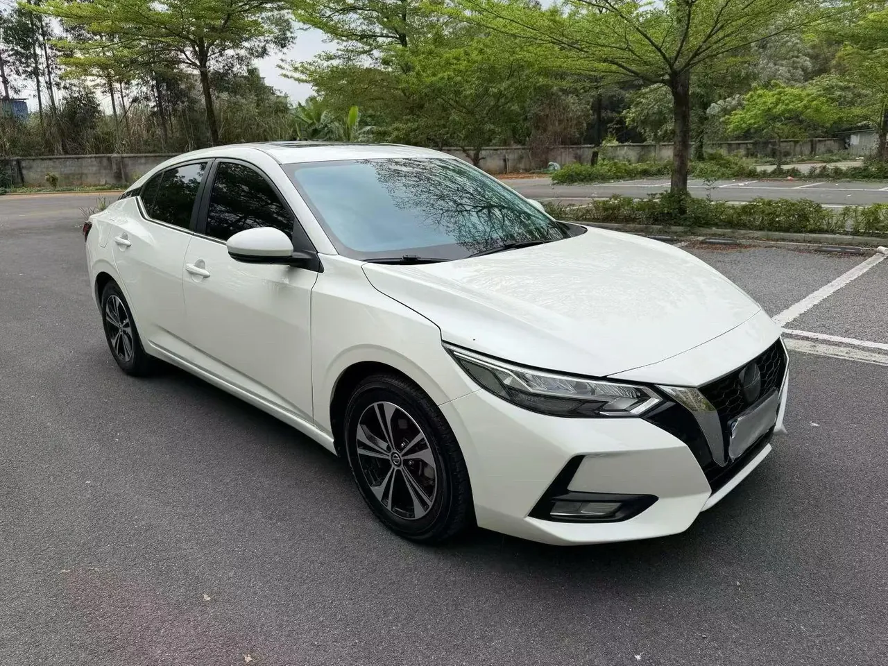 Nissan 2022 Sylphy 1.6 Stepless XL Pleasant Edition Automatic Gear 3