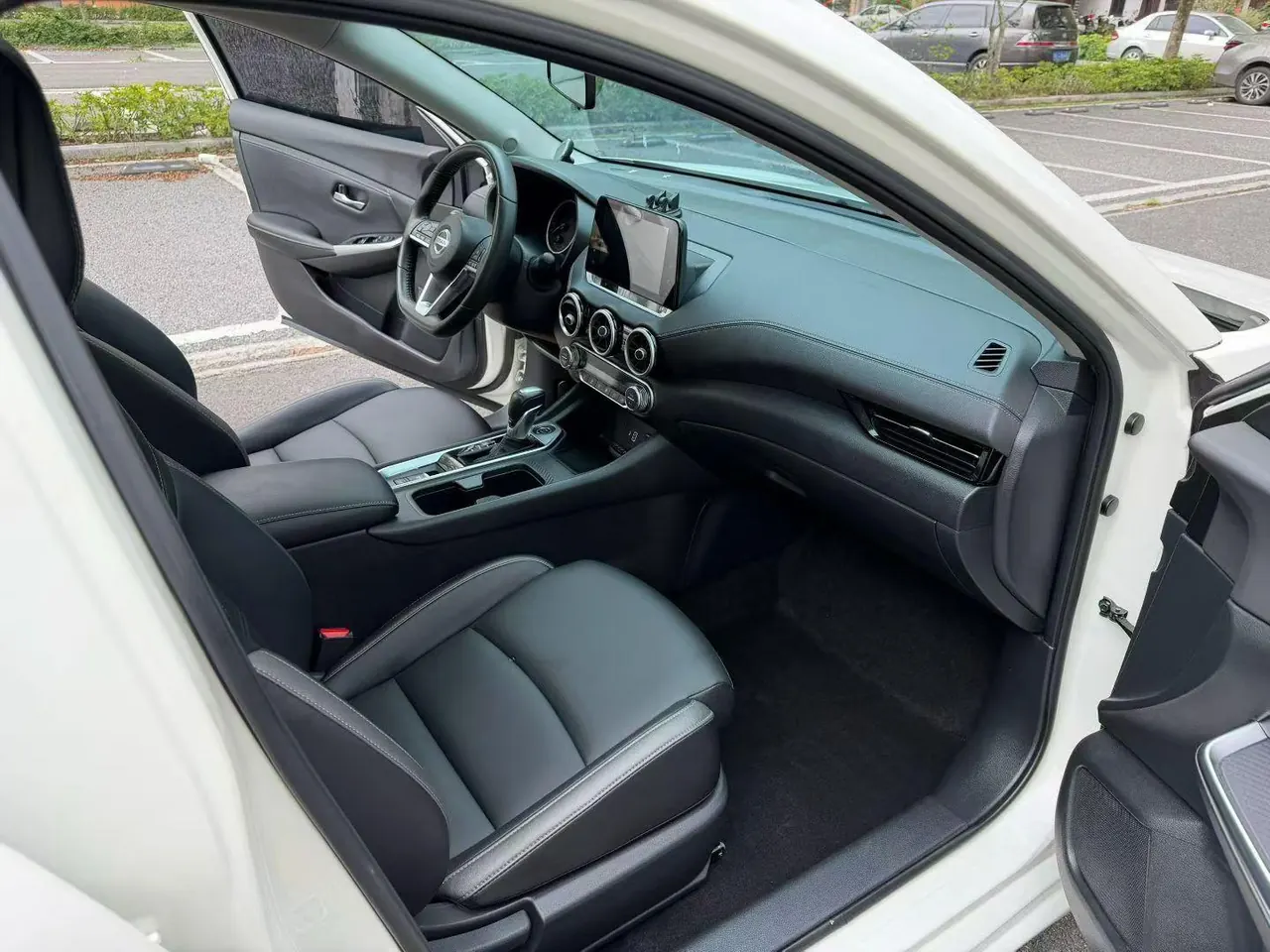 Nissan 2022 Sylphy 1.6 Stepless XL Pleasant Edition Automatic Gear 4