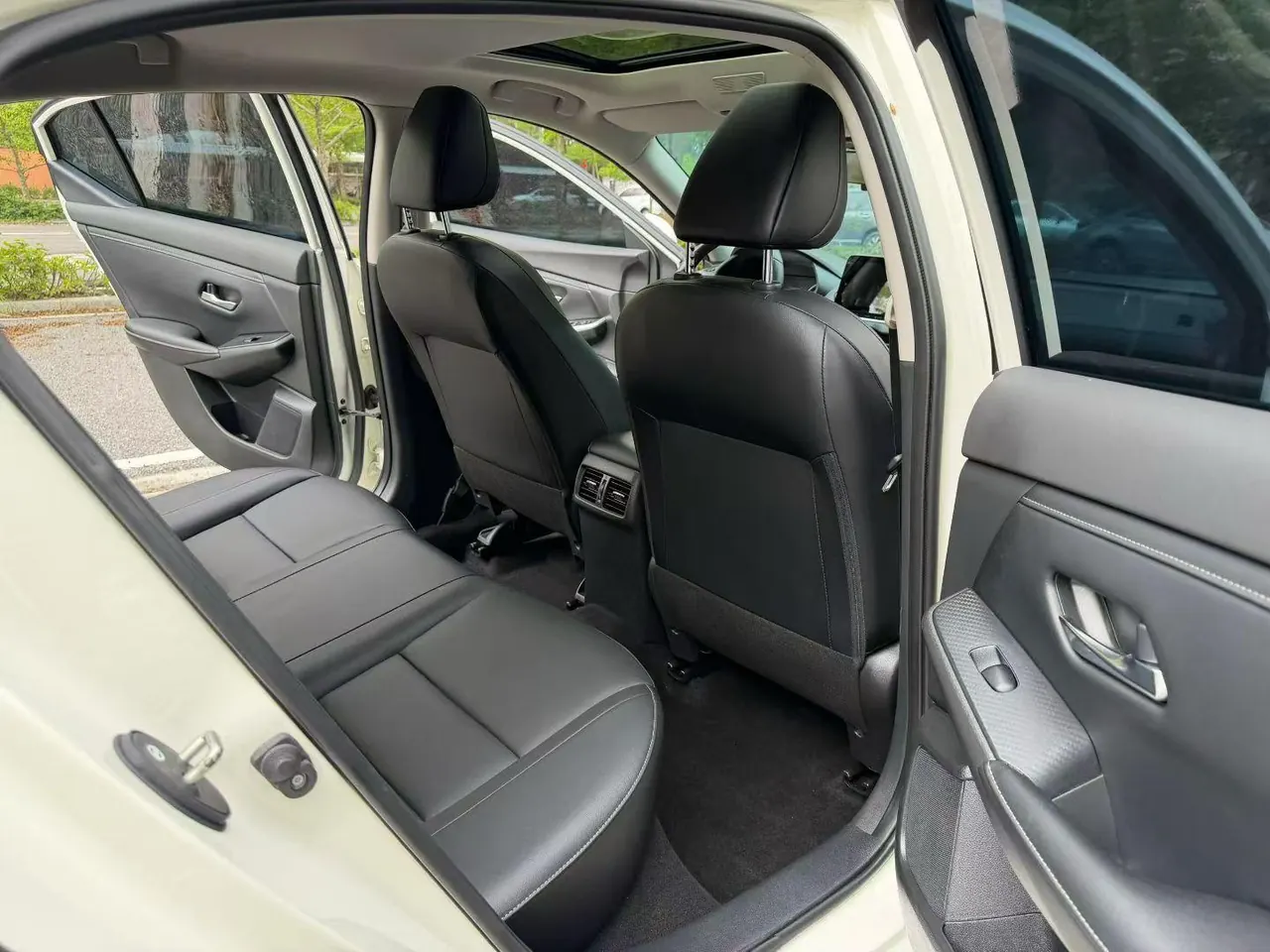 Nissan 2022 Sylphy 1.6 Stepless XL Pleasant Edition Automatic Gear 5