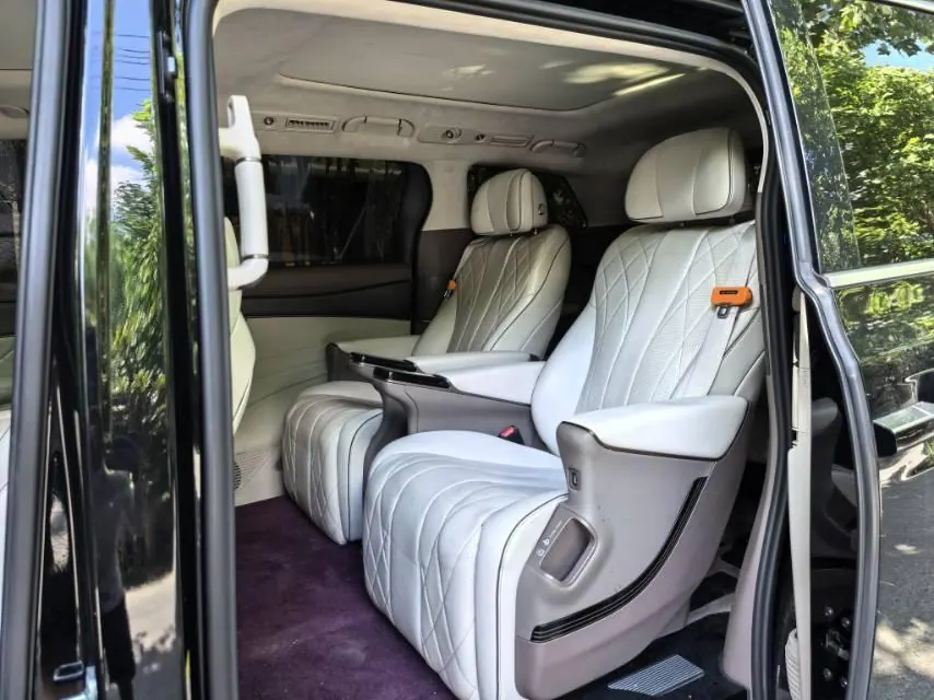 Denza 2022 Denza D9 DM-i 1.5T stepless 970 four-wheel drive flagship automatic gear 4