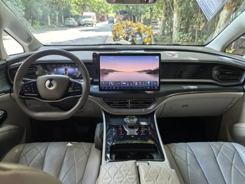 Denza 2022 Denza D9 DM-i 1.5T stepless 970 four-wheel drive flagship automatic gear 5