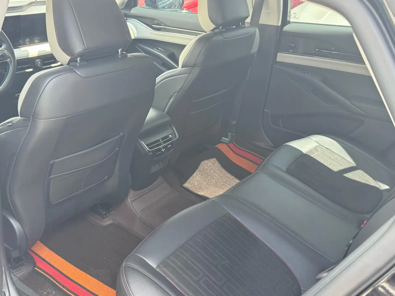 Ford 2022 Mondeo 2.0T EcoBoost 245 luxury automatic gear 3