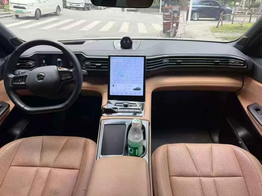 NIO 2020 ES8 power change version 6 500KM automatic gear 2