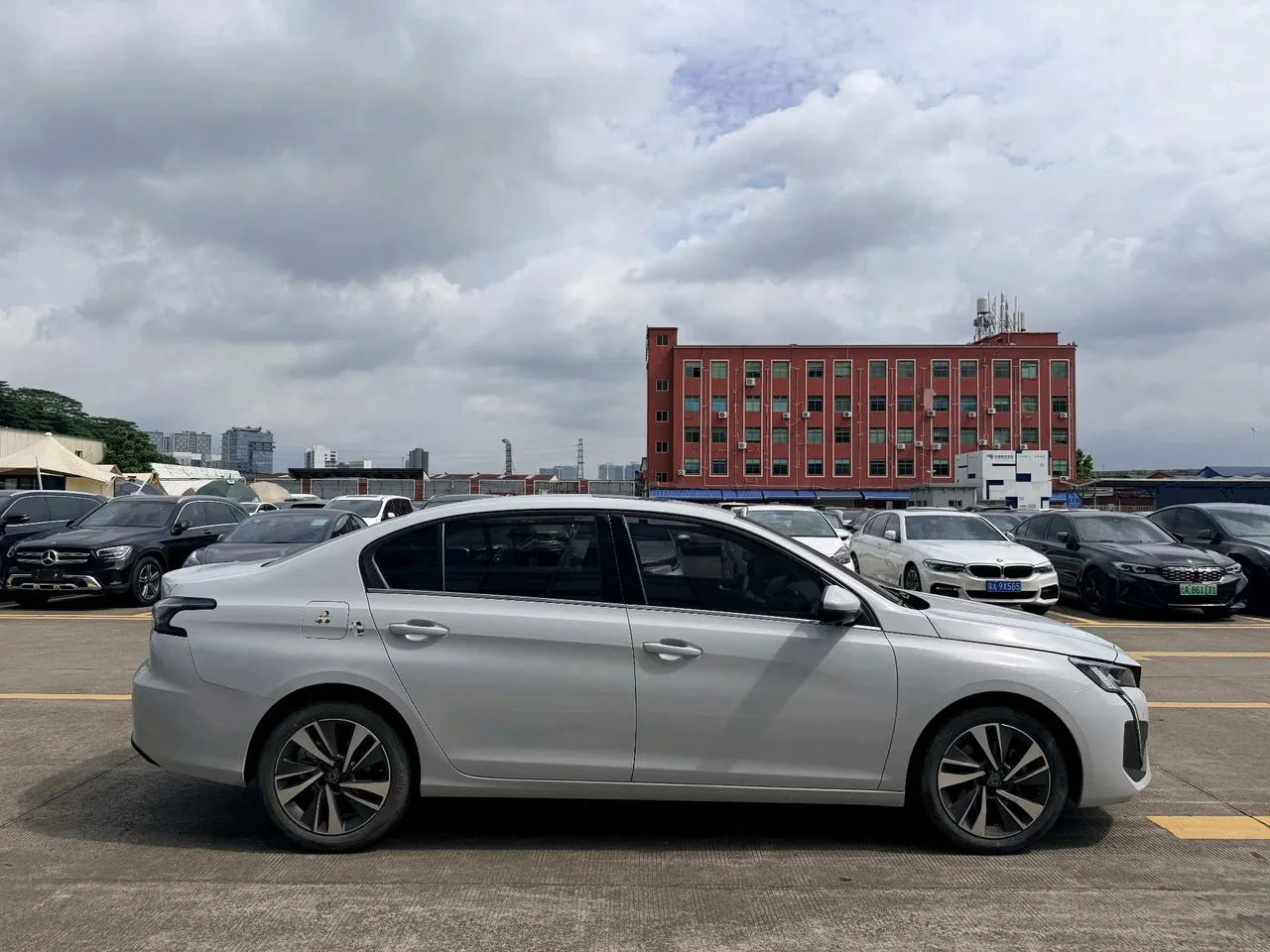 Peugeot 2024 408 1.5T 360THP 2