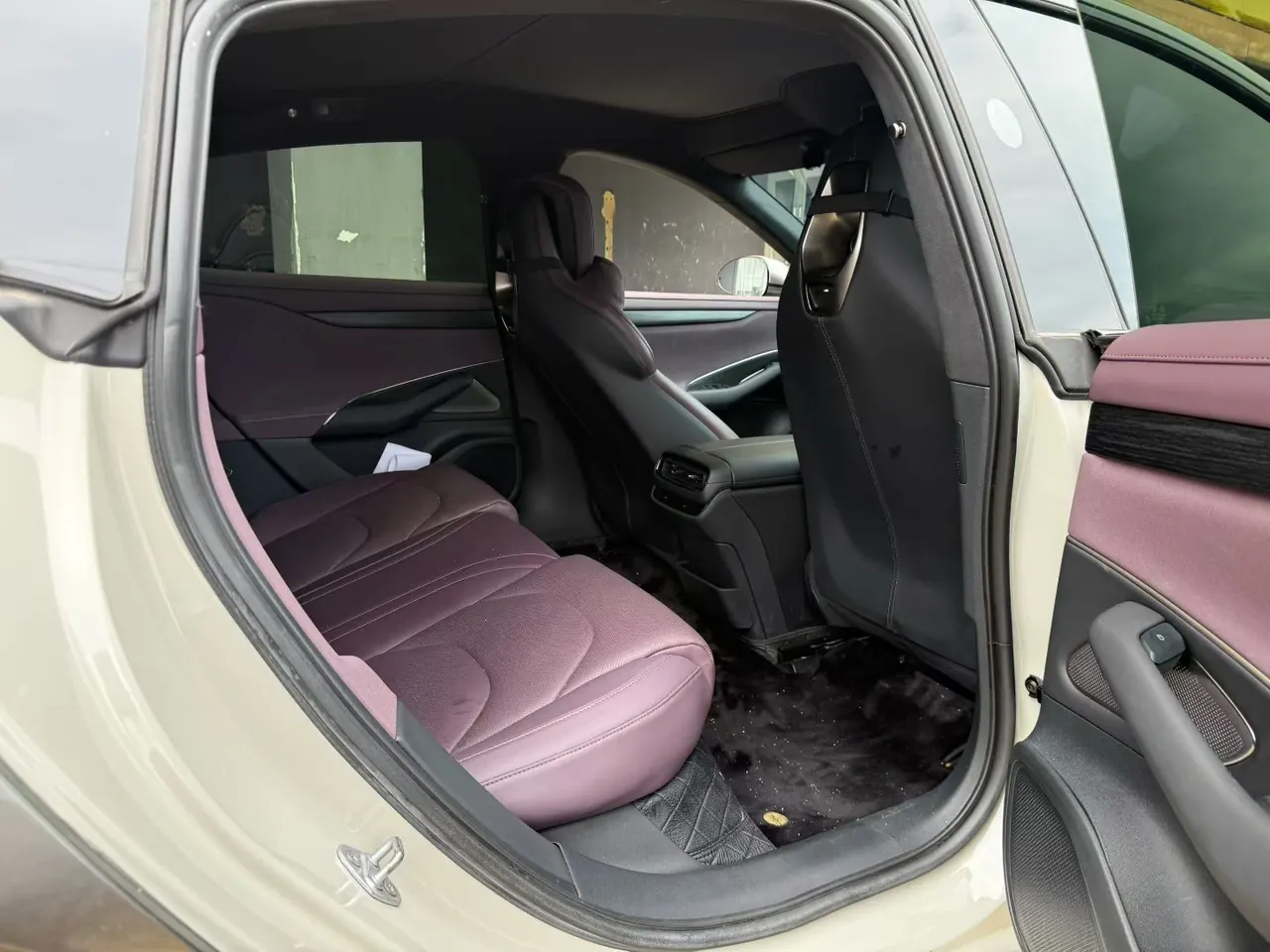 MI 2024 SU 7 800km 4-wheel drive ultra-long endurance high-end smart driving Max version automatic gear 4