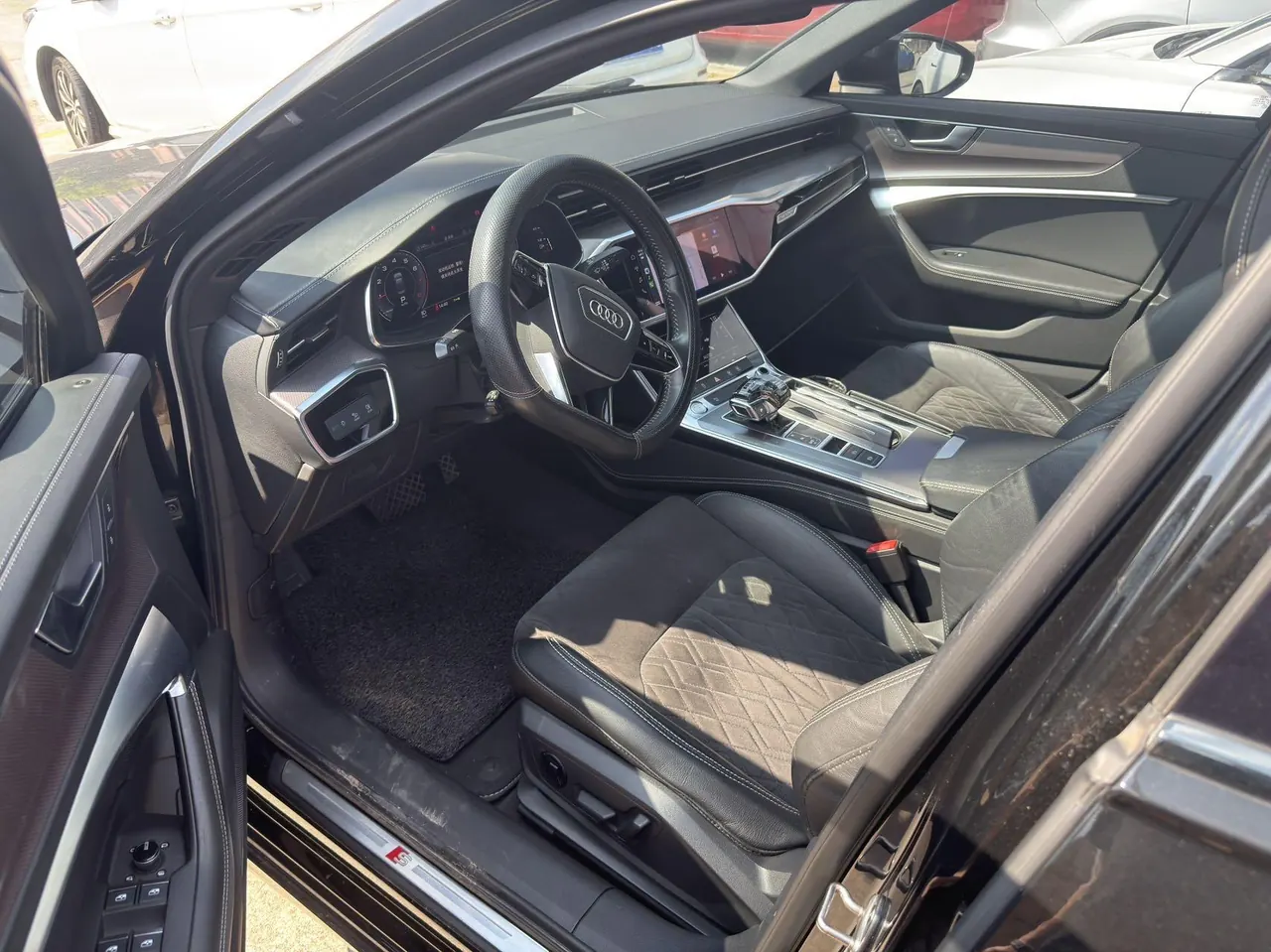 Audi 2020 A6L 48V 3.0TFSI 55TFSI Quattro enjoy dynamic automatic transmission 2