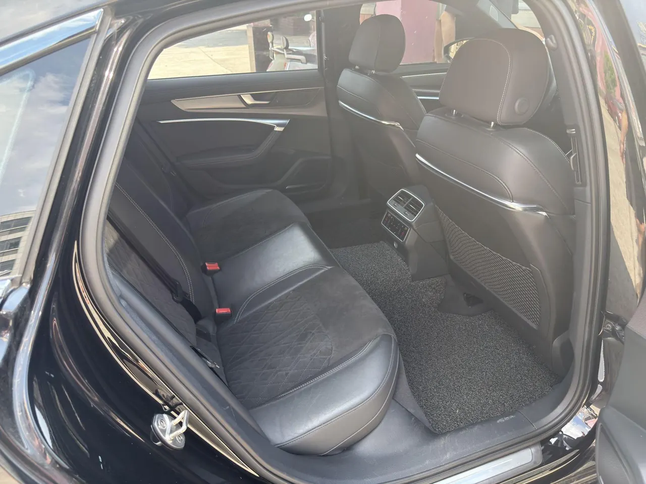 Audi 2020 A6L 48V 3.0TFSI 55TFSI Quattro enjoy dynamic automatic transmission 5