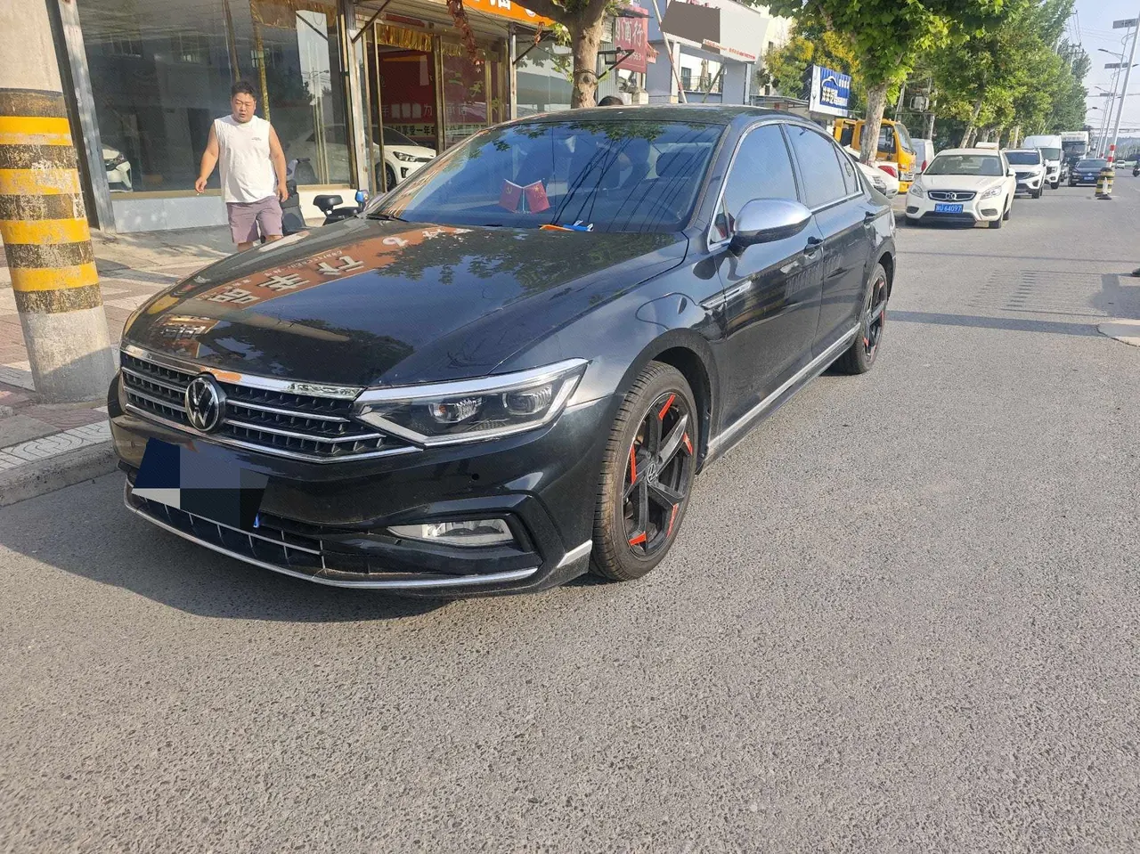 打开图片灯箱:Volkswagen 2023 Magotan 2.0TSI 330TSI 2 million Commemorative Edition Leading Automatic Gear