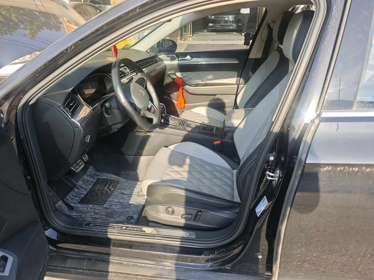 Volkswagen 2023 Magotan 2.0TSI 330TSI 2 million Commemorative Edition Leading Automatic Gear 7