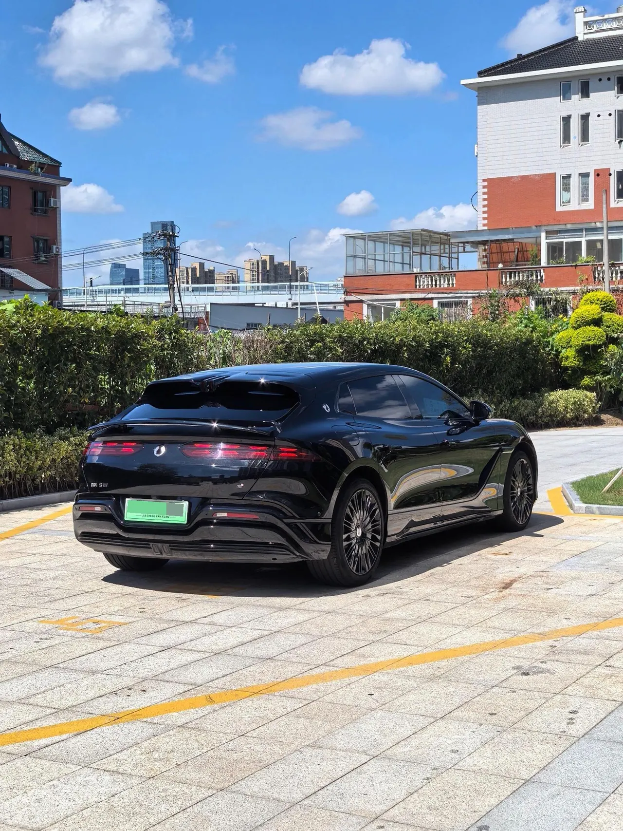 Denza 2024 Denza Z9GT 2.0T Stepless 1100 Four-wheel Drive Ultra First Edition Automatic Gear 7