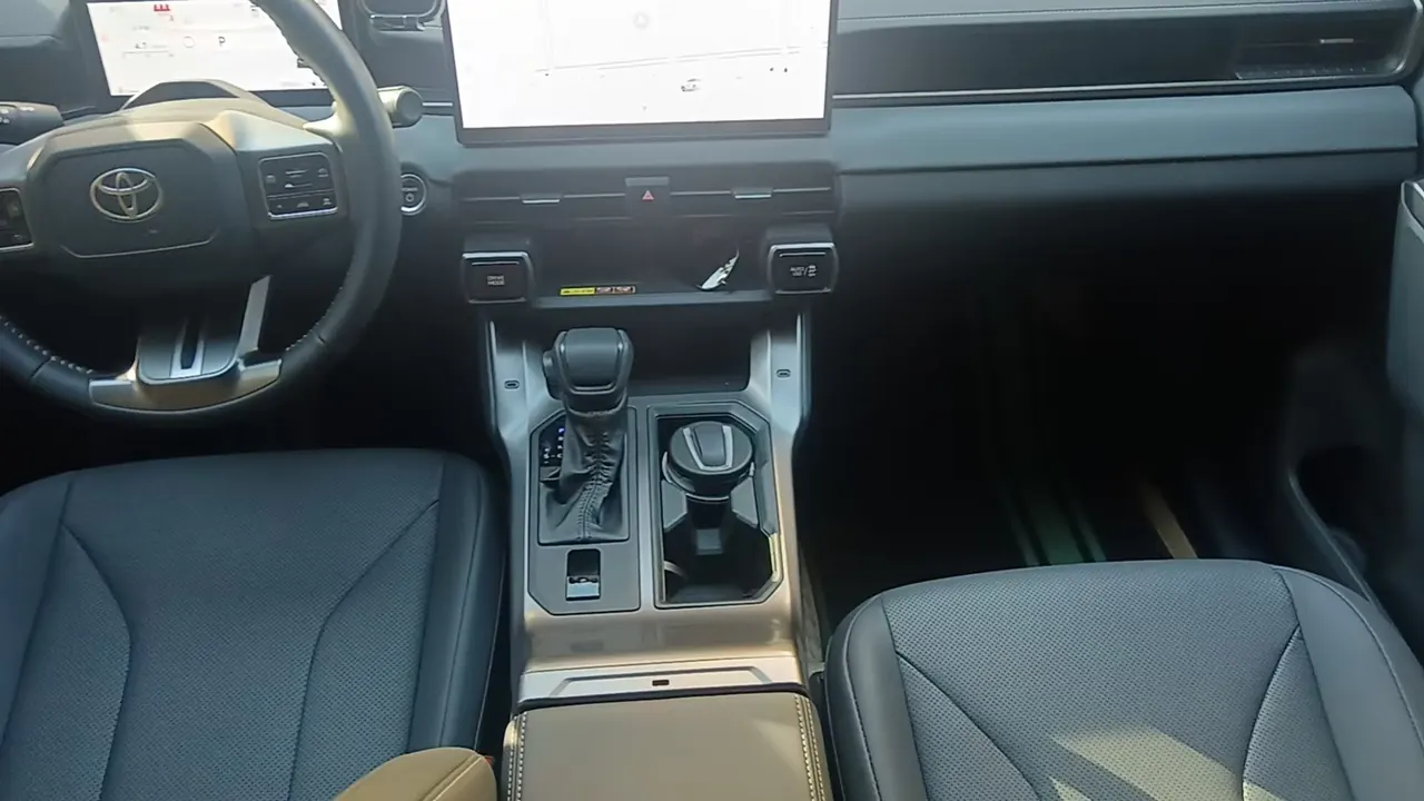 Toyota 2026 Weilanda Dual Engine 2.0 Stepless Intelligent Electric Hybrid AIR Automatic Transmission 5