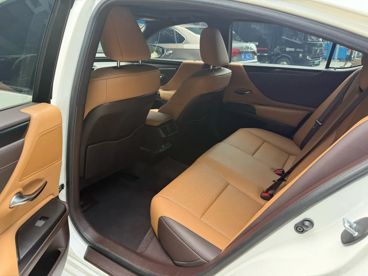 Lexus ES (Imported) 2020 ES260 2.5 Excellence Automatic Gear 5