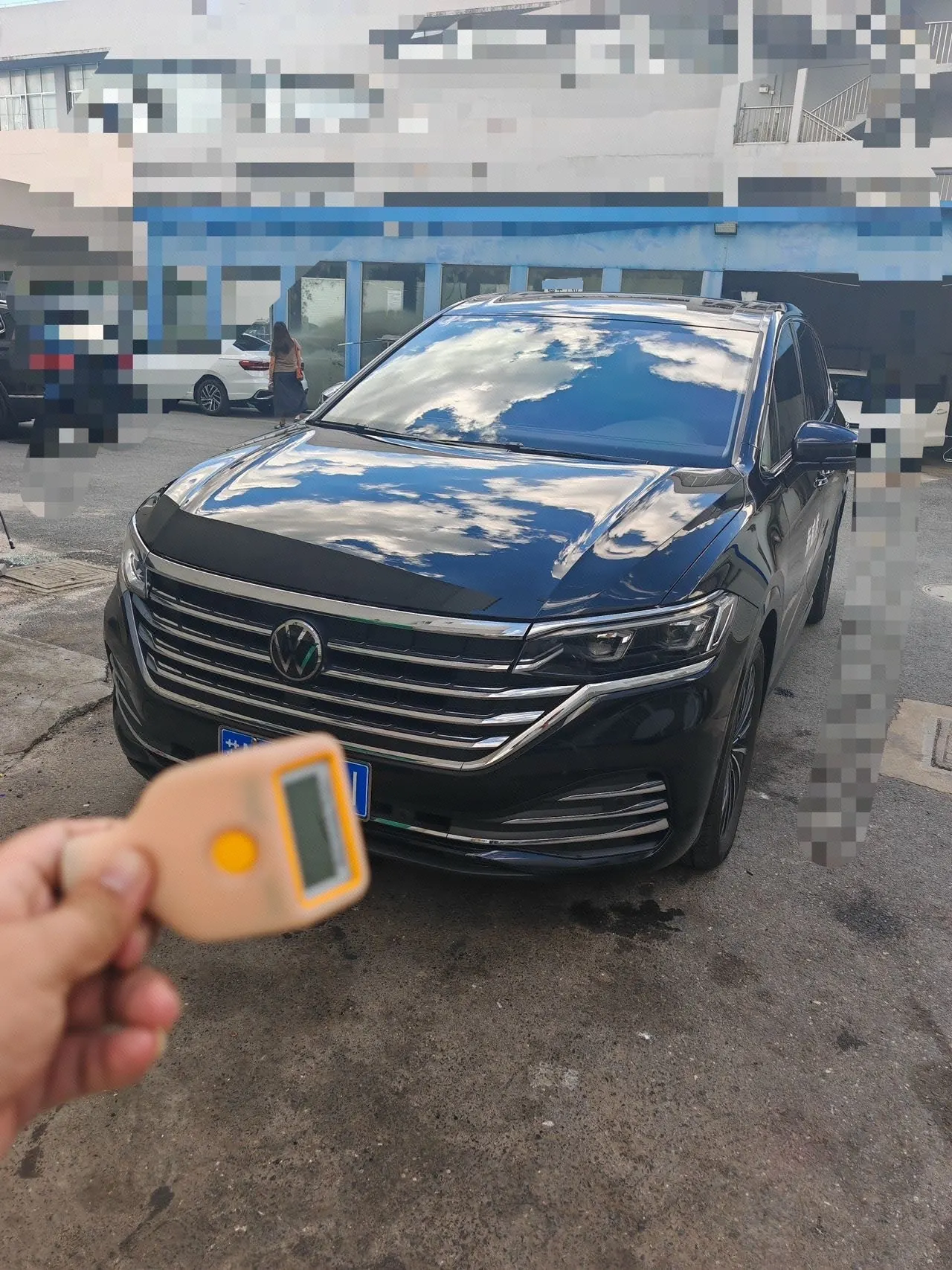 打开图片灯箱:Volkswagen 2024 Wei (Viloran) 2.0TSI 380TSI Premium Edition Automatic Gear
