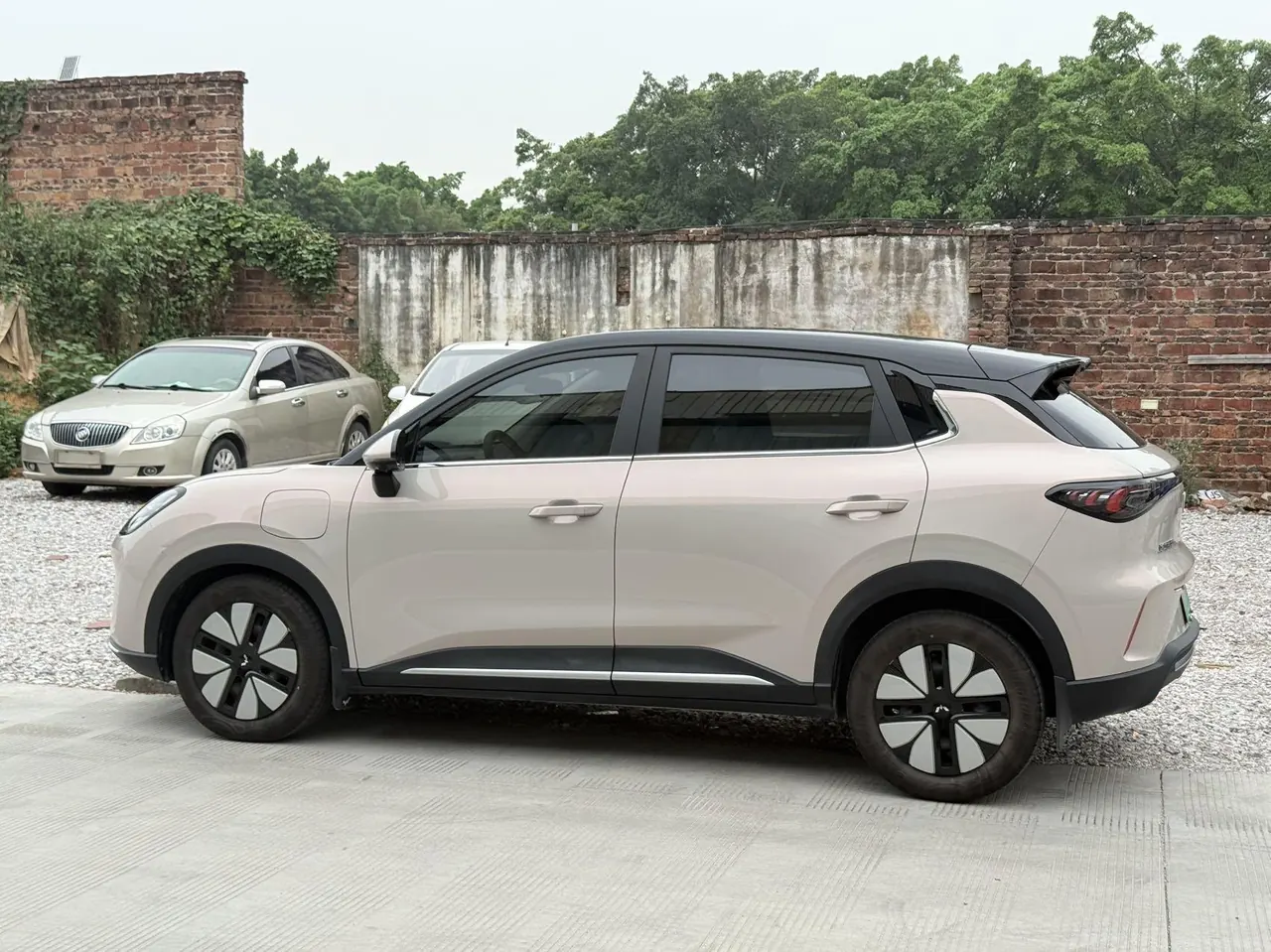 WuLing 2025 Plantronics S 325km Exclusive Automatic Transmission 2