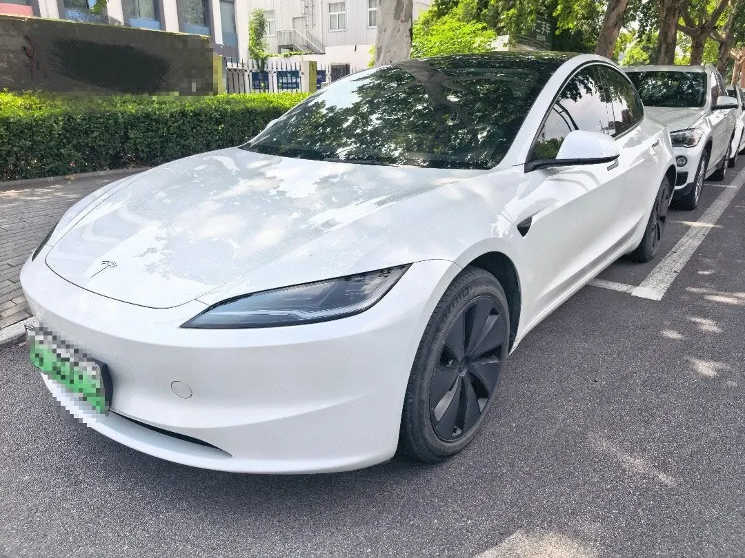 Open image lightbox: Tesla 2023 Model 3 Rejuvenation Edition Rear Wheel Drive Automatic Transmission