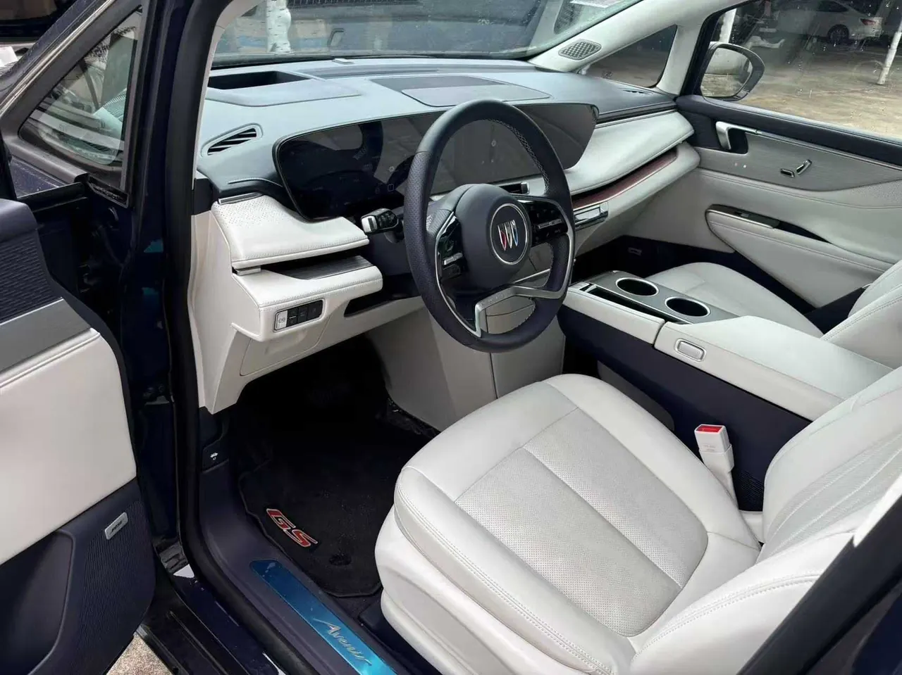 Buick 2026 GL8 Lu Zun PHEV 1.5T Luxury Edition Automatic Gear 2