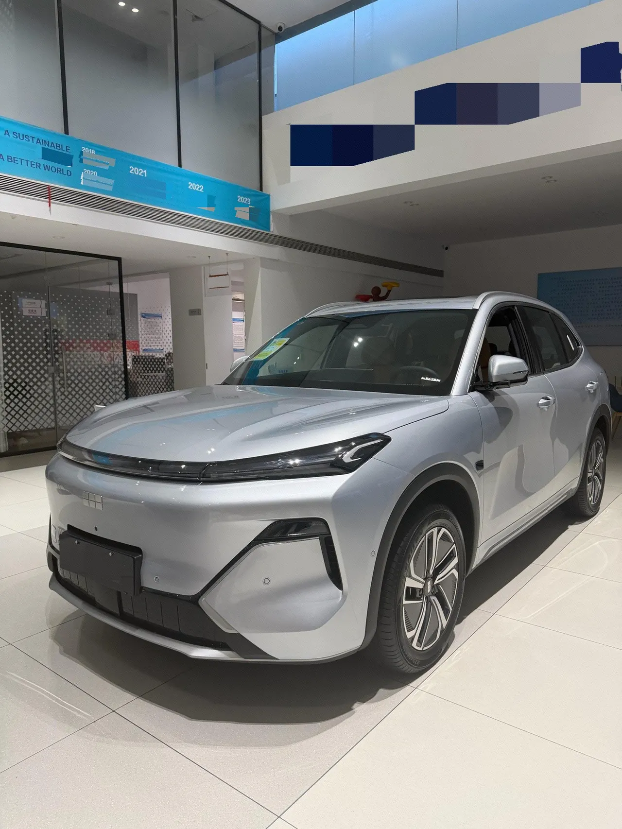 打开图片灯箱:Geely Galaxy 2026 Starship 7 EM-i 1.5 135km Pilot Edition Automatic Gear