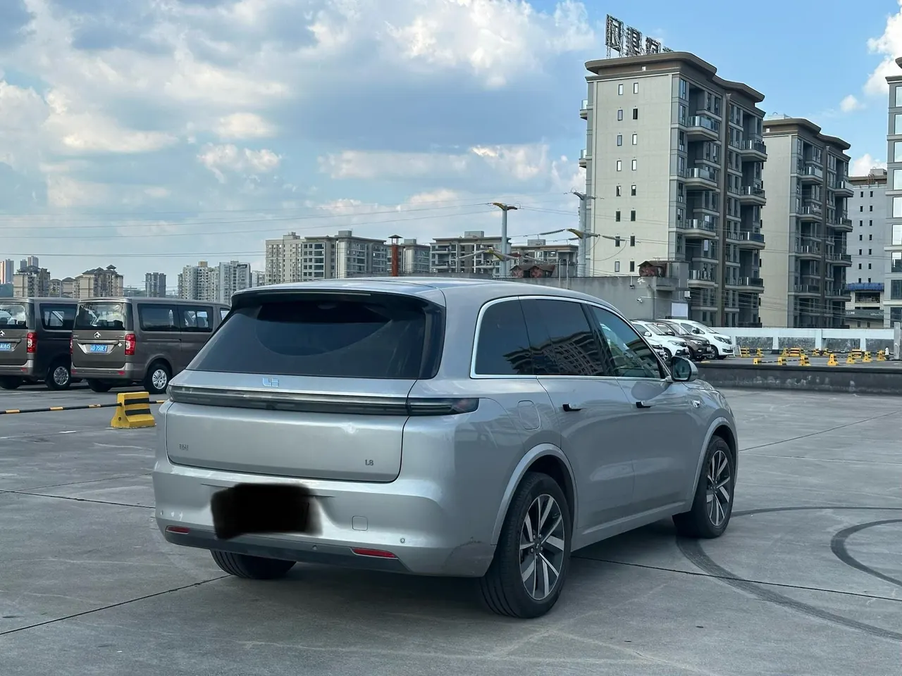 Li 2023 L8 Pro automatic gear 5