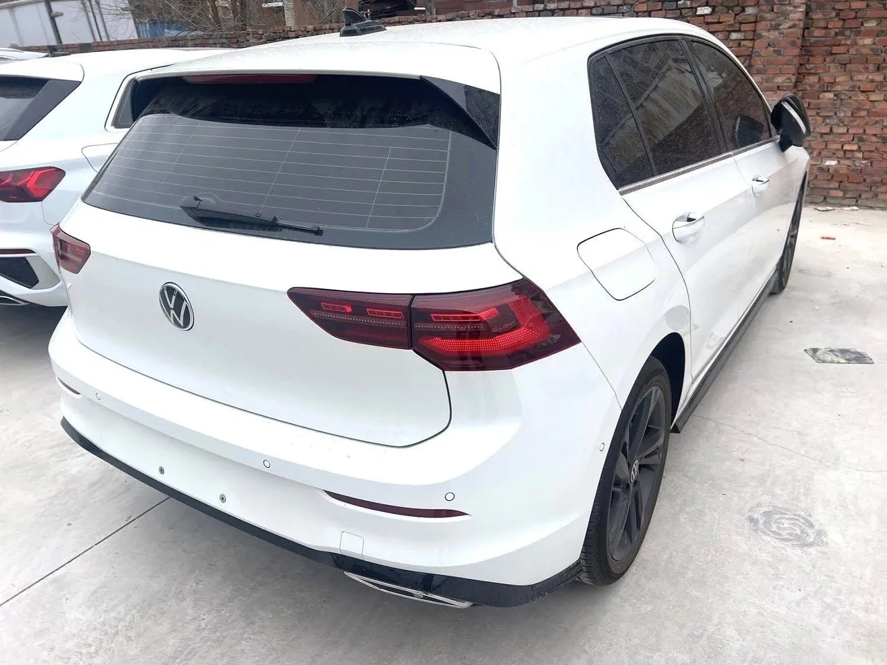Volkswagen 2023 Golf 8 R-Line 1.4TSI 280TSI Automatic 4