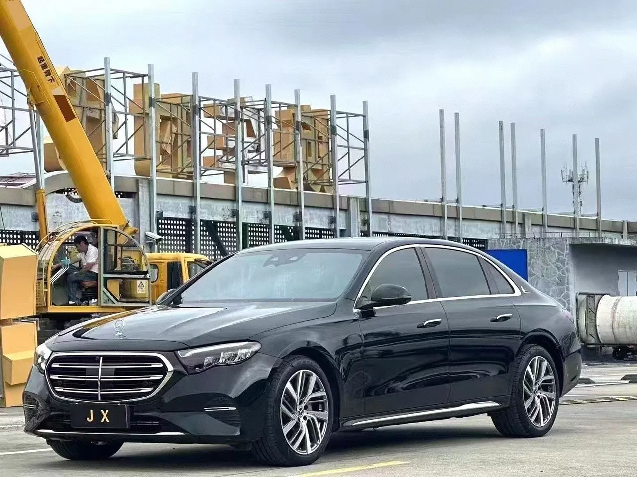 打开图片灯箱:Mercedes Benz E-Class 2025 model E 300 L 48V 2.0T Luxury Edition Automatic