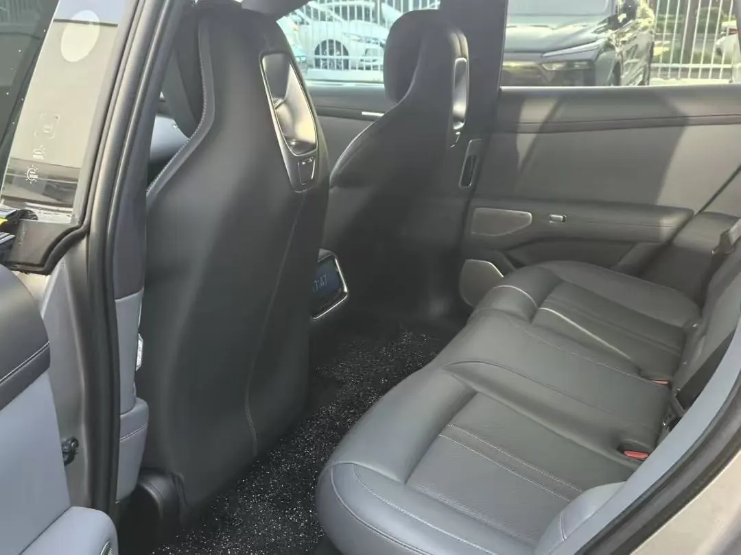 MI 2025 YU7 Long Endurance Rear Drive Automatic Gear 4