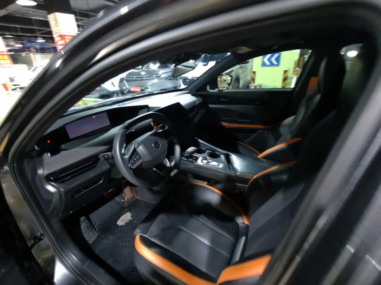 ChangAn 2025 UNI-V 1.5T honorable automatic gear 4