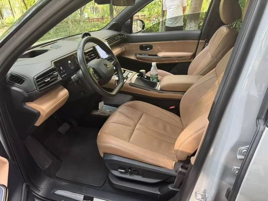 NIO 2020 ES8 benchmark 415KM 6-seat automatic gear 4