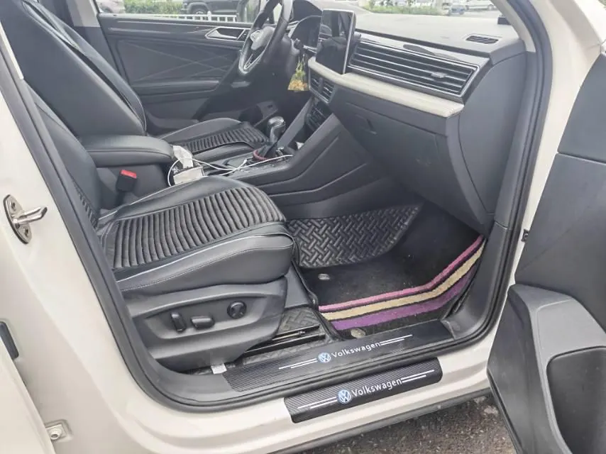 Volkswagen 2022 Tiguan L R-Line 2.0TSI 330TSI Two-Drive R-Line Overdrive Automatic Gear 5